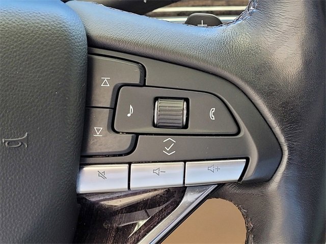 Used 2023 Cadillac Escalade Premium Luxury w/ Performance Package image 30