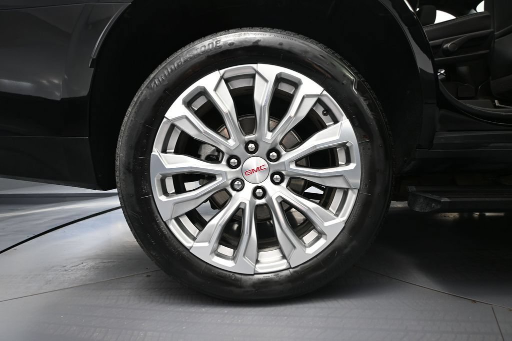 Used 2024 GMC Yukon Denali w/ Denali Reserve Package AWD/4WD image 11