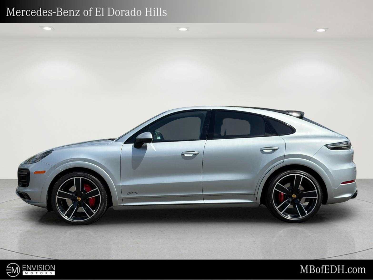 Used 2021 Porsche Cayenne GTS AWD/4WD image 2