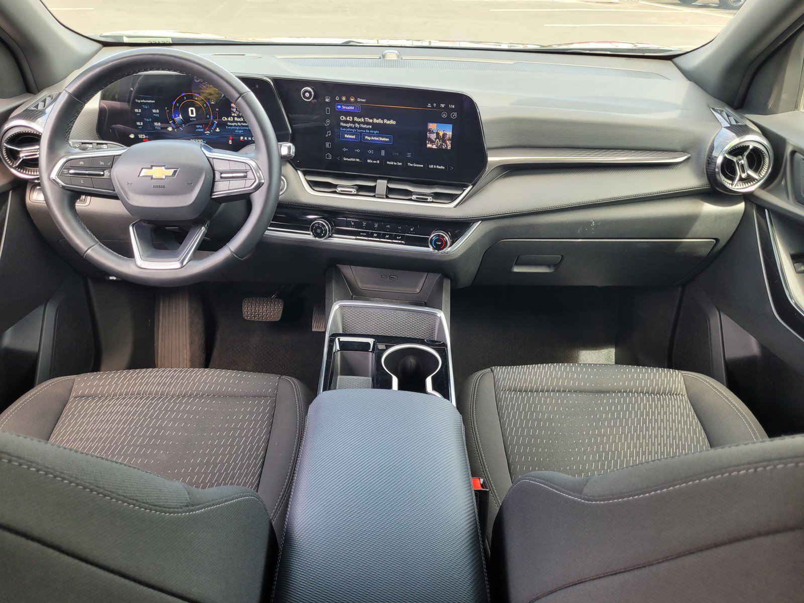 Used 2025 Chevrolet Equinox LT image 15