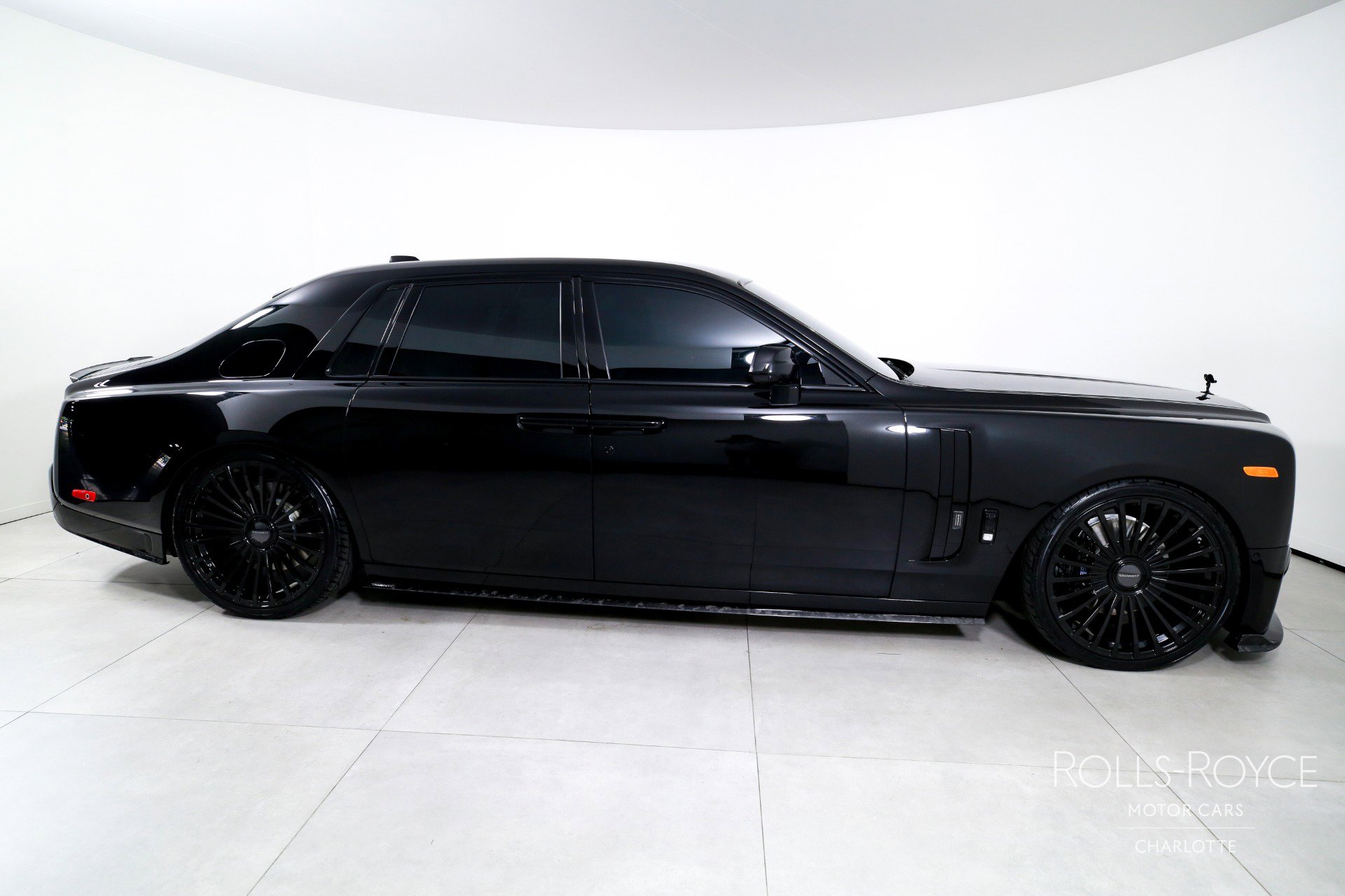 New 2026 Rolls-Royce Phantom Sedan image 10