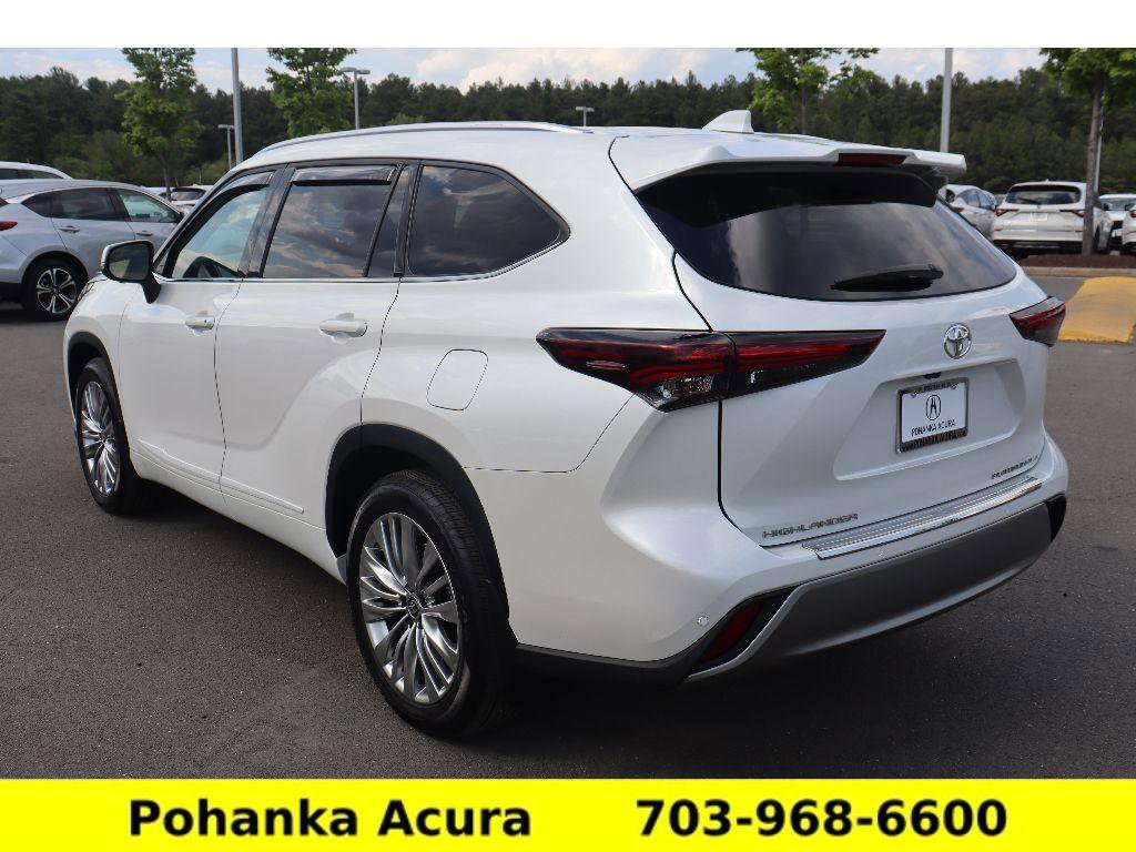 Used 2025 Toyota Highlander Platinum AWD/4WD image 5