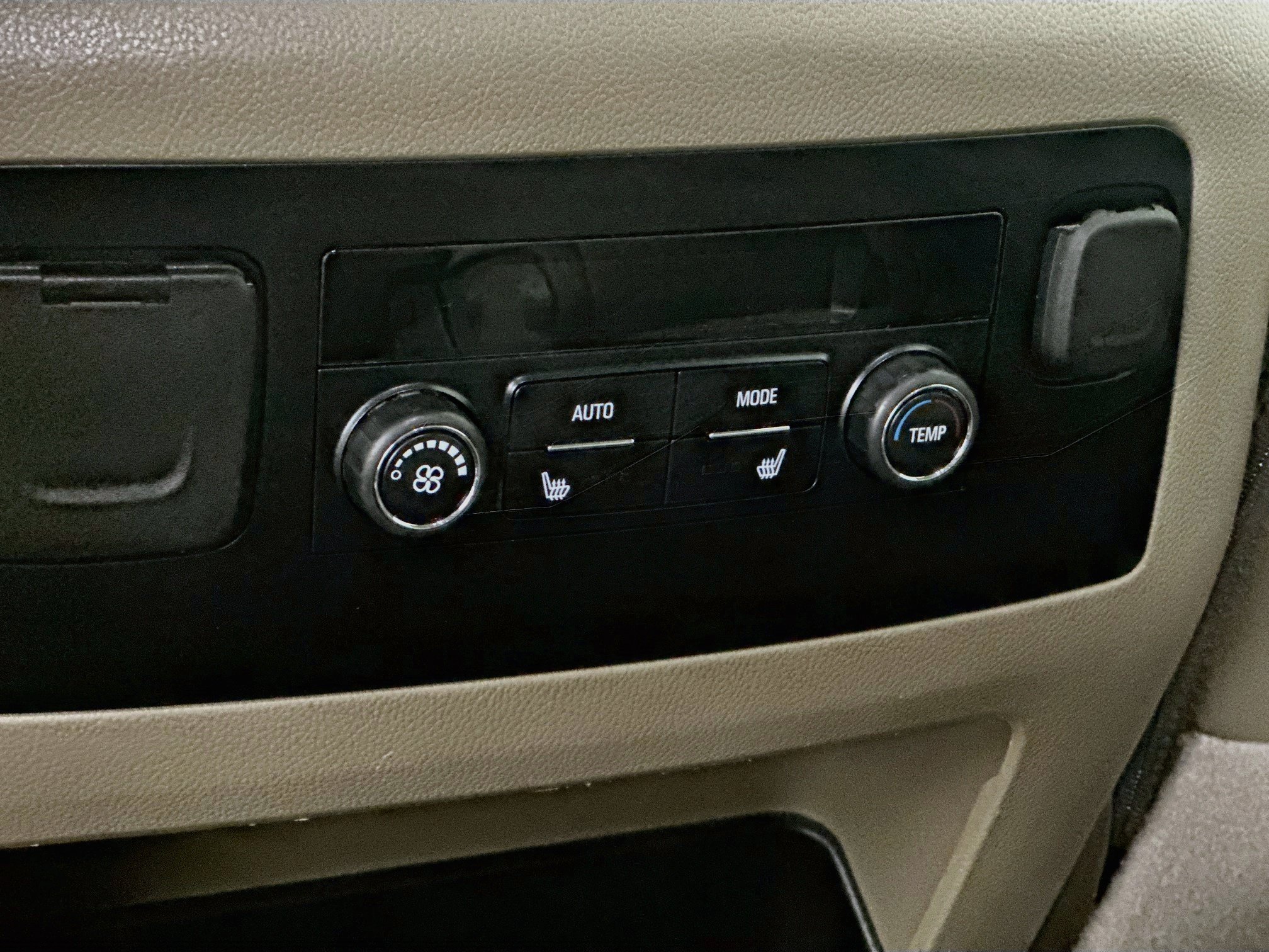 Used 2019 Chevrolet Tahoe LT w/ LT Signature Package AWD/4WD image 26