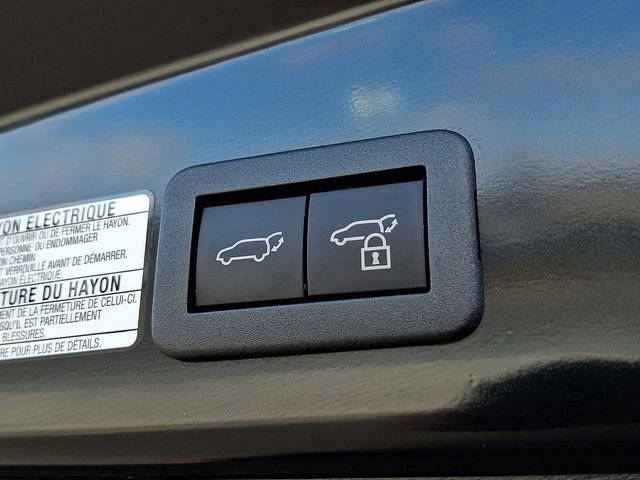 Used 2024 Toyota Corolla Cross XLE w/ Convenience Package image 28