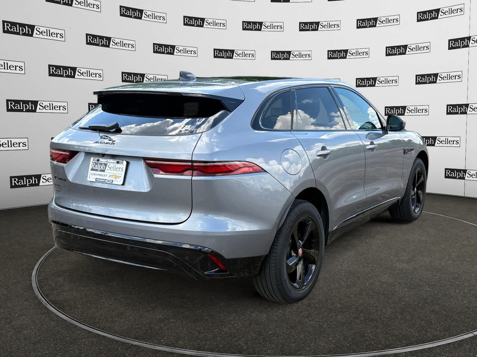 Used 2023 Jaguar F-PACE S AWD/4WD image 6