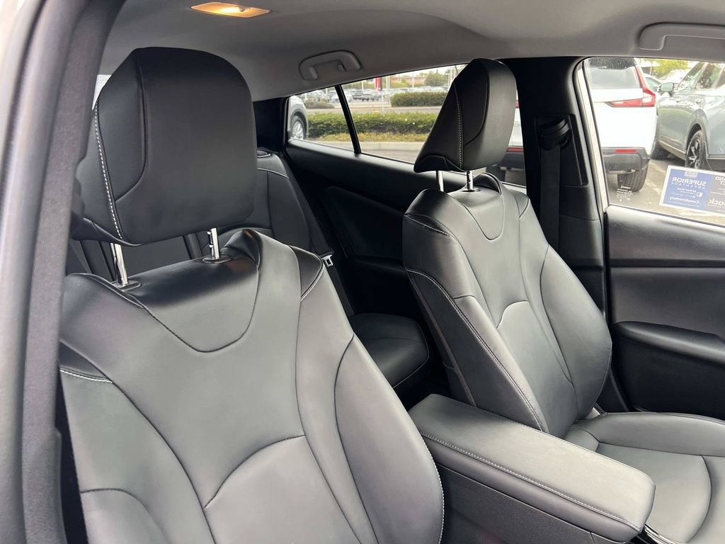Used 2022 Toyota Prius Prime XLE FWD image 31