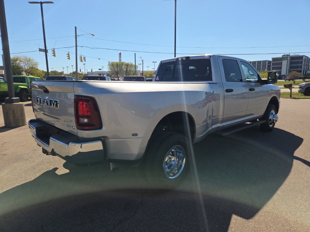 New 2026 RAM 3500 Tradesman image 9
