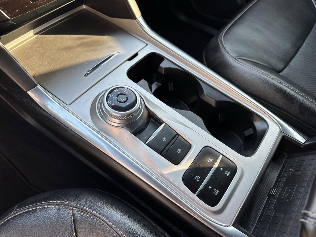 Used 2024 Ford Explorer Limited image 5