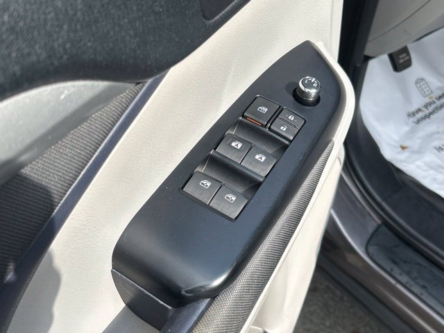 Used 2019 Toyota Highlander LE AWD/4WD image 20