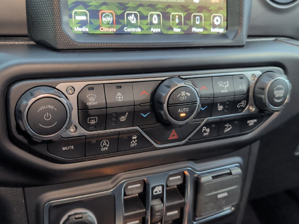 Used 2021 Jeep Wrangler Unlimited Sport AWD/4WD image 23