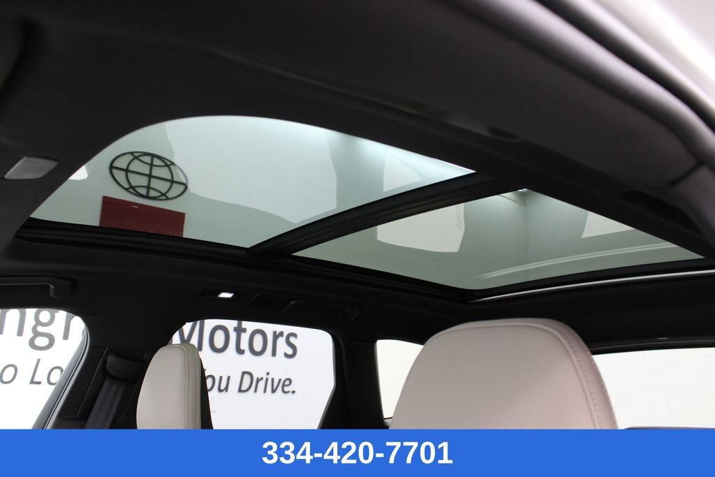 New 2026 Volvo XC60 B5 Plus w/ Protection Package Premier image 12