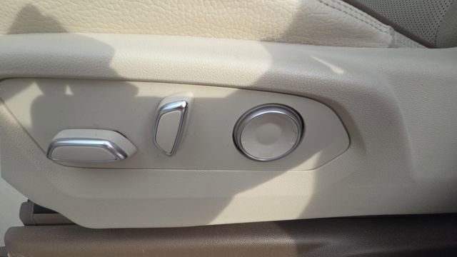 Used 2024 GMC Yukon XL Denali image 34