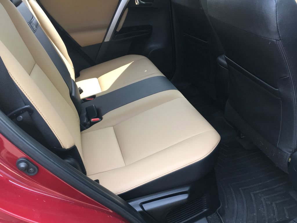 Used 2018 Toyota RAV4 Limited AWD/4WD image 8
