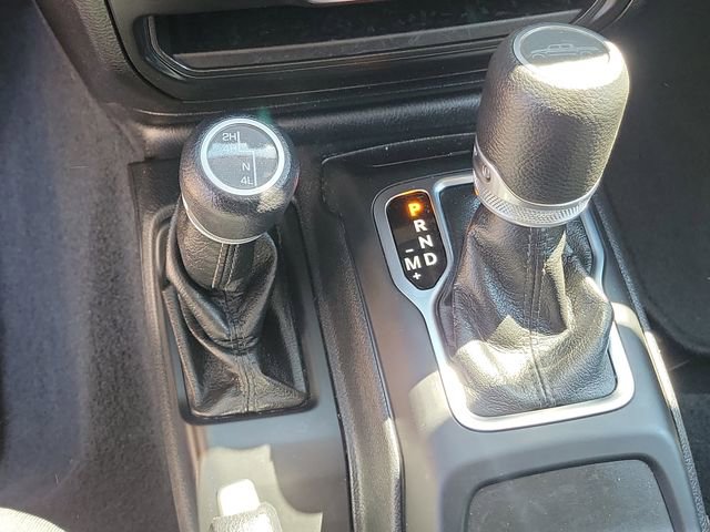 Used 2021 Jeep Gladiator Sport image 36