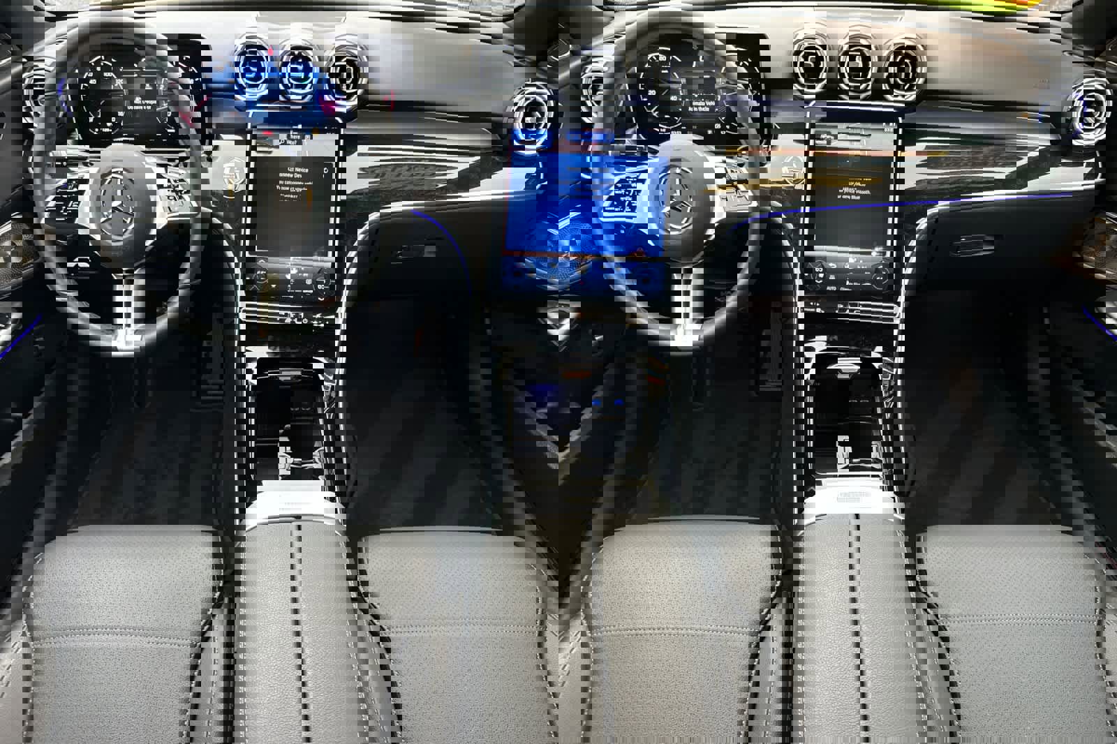 Certified 2025 Mercedes-Benz C 300 4MATIC Sedan image 12