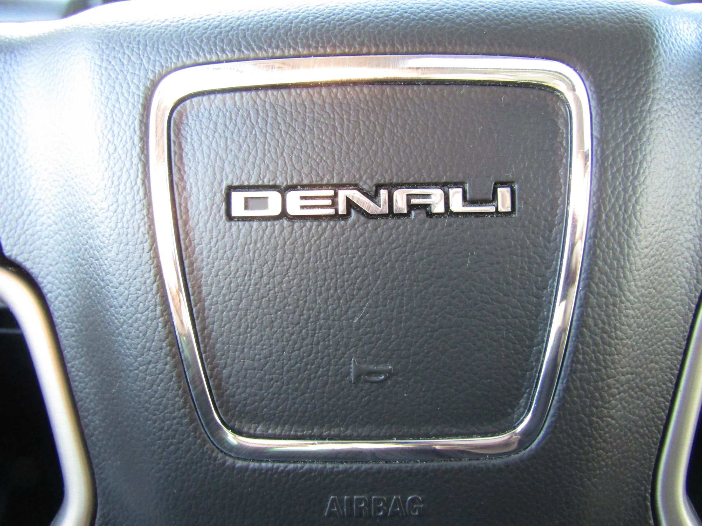 Used 2015 GMC Yukon XL Denali w/ Open Road Package image 40