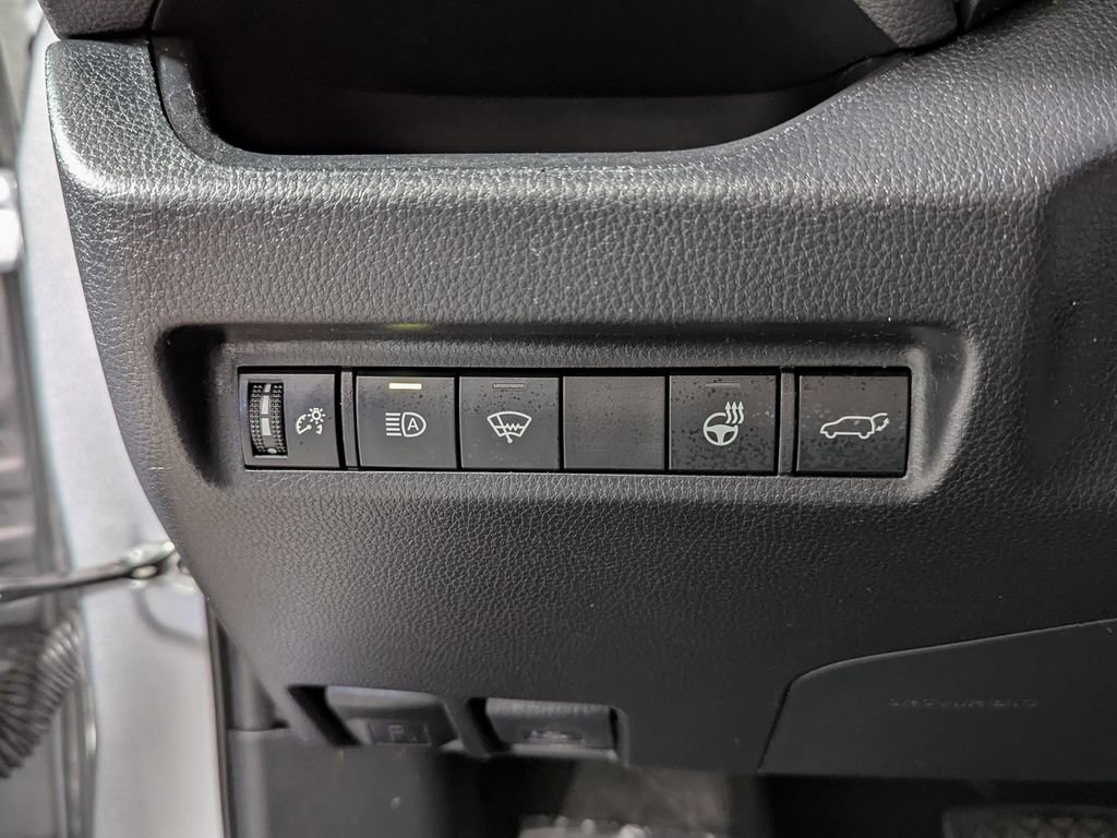 Used 2021 Toyota RAV4 XLE w/ Convenience Package image 34