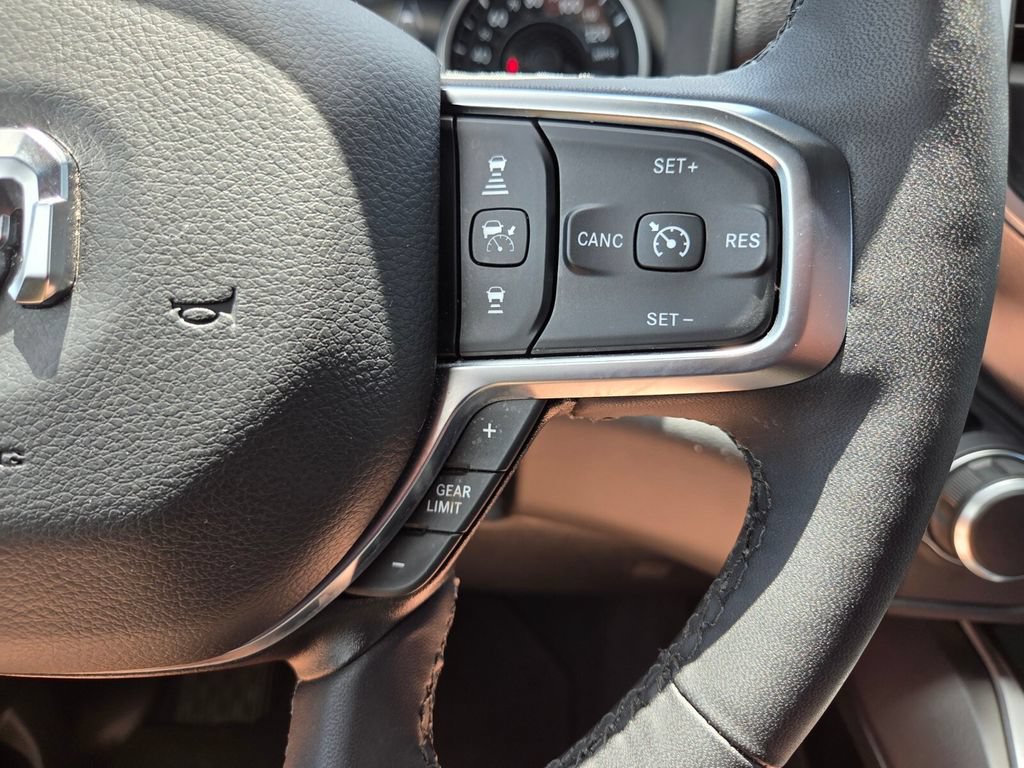 Used 2025 RAM 1500 Big Horn AWD/4WD image 34