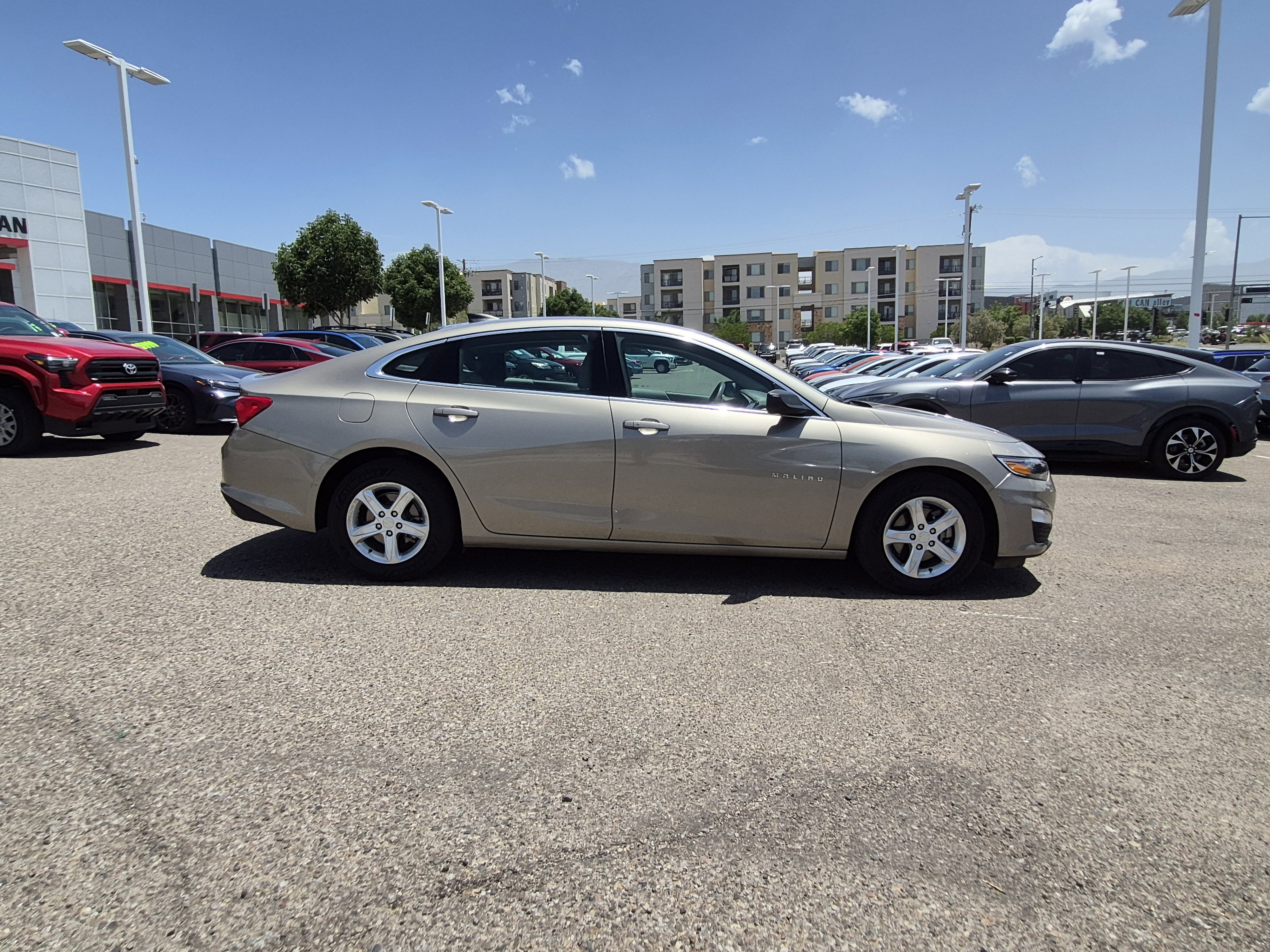Used 2023 Chevrolet Malibu LS FWD image 6