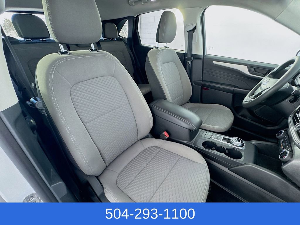 Used 2022 Ford Escape SE image 25