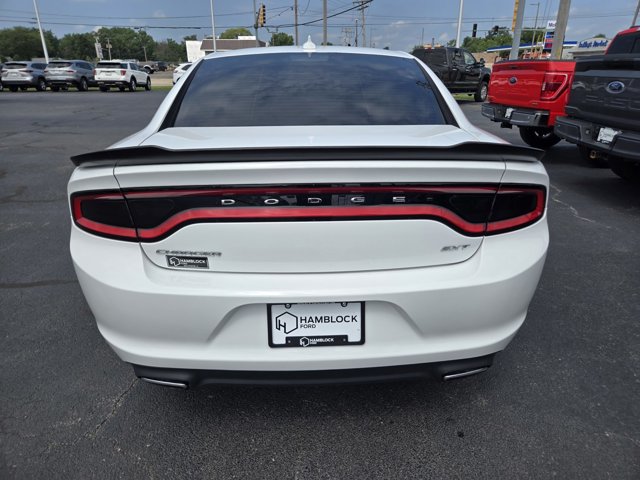 Used 2017 Dodge Charger SXT RWD image 6