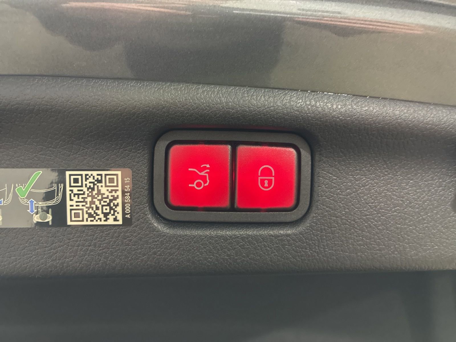 Used 2024 Mercedes-Benz C 300 4MATIC Sedan image 33