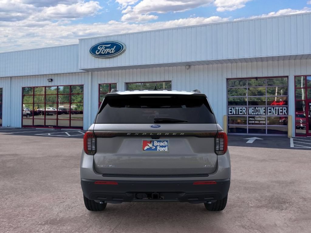 New 2026 Ford Explorer Active AWD/4WD image 5