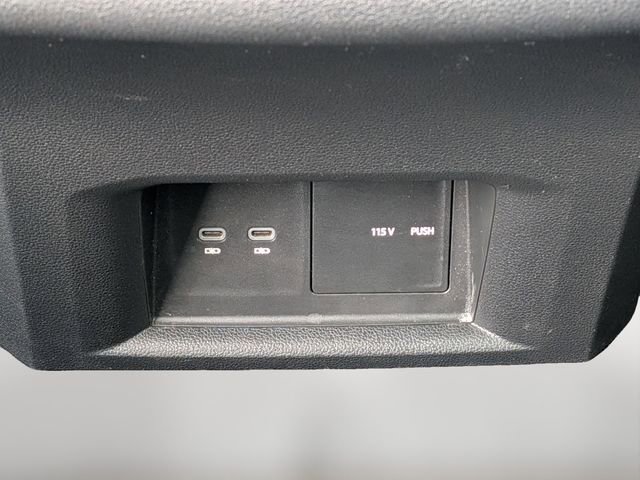 Certified 2023 Volkswagen Atlas Cross Sport SE w/ Panoramic Sunroof Package image 33