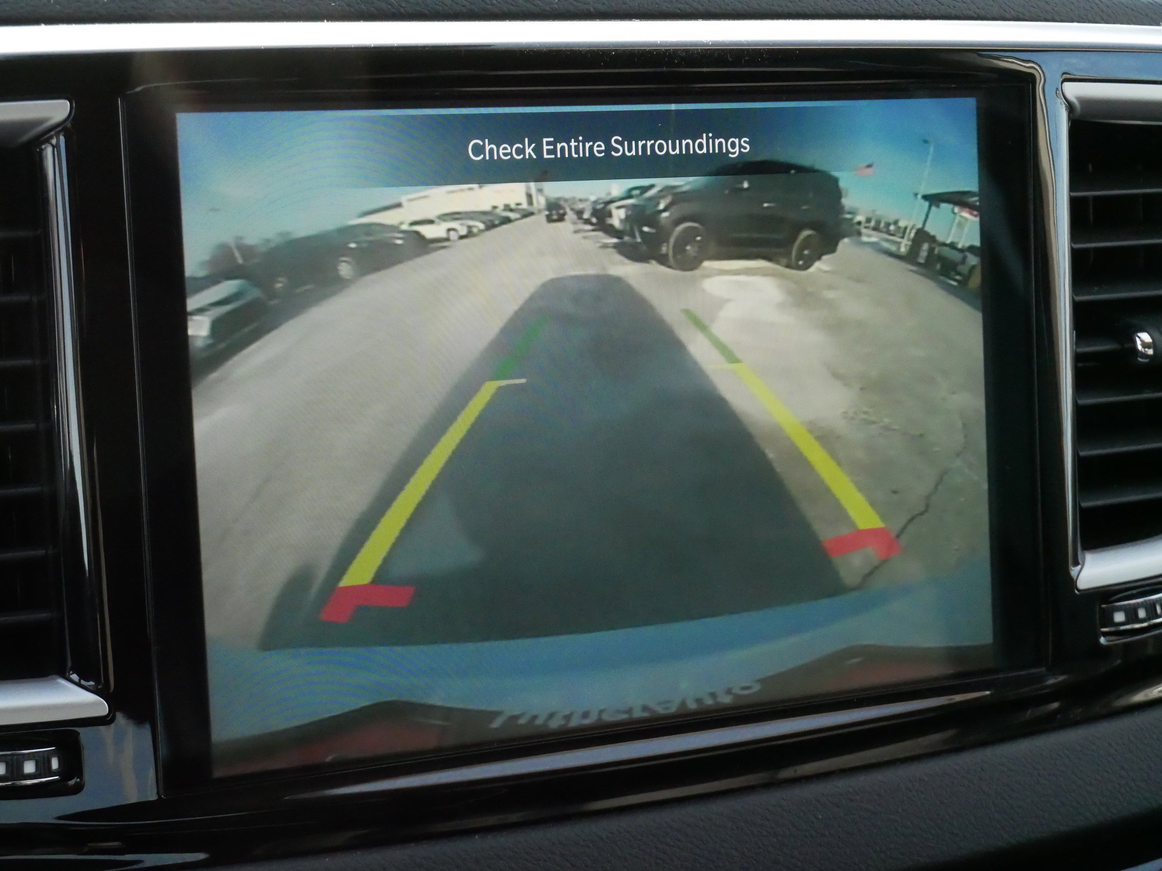 Used 2024 Chrysler Pacifica Touring-L image 29