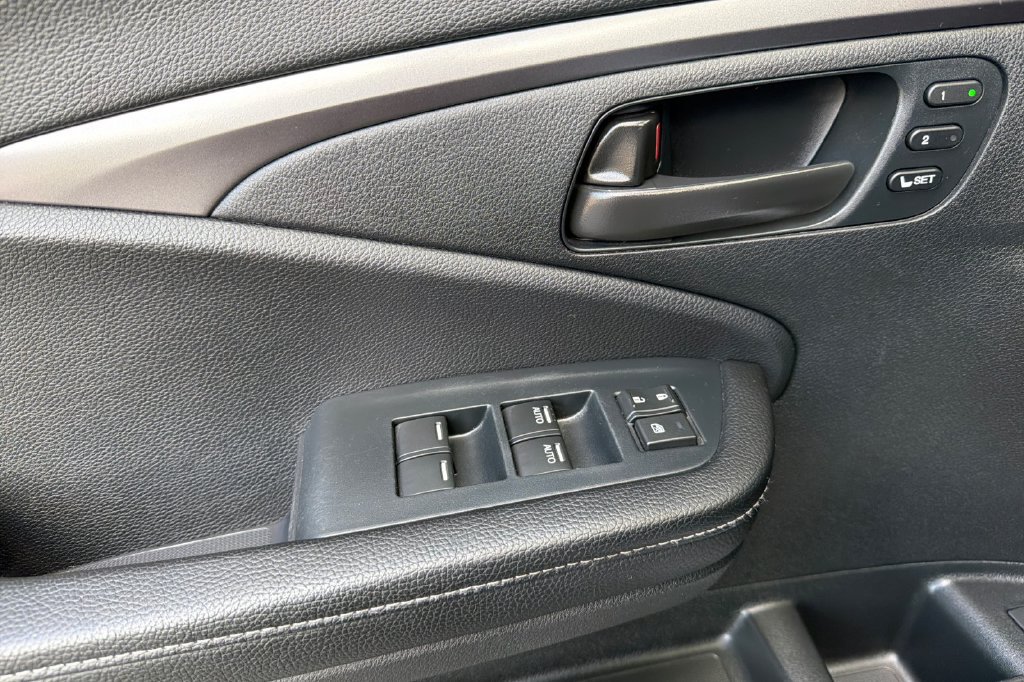Certified 2023 Honda Passport EX-L image 5