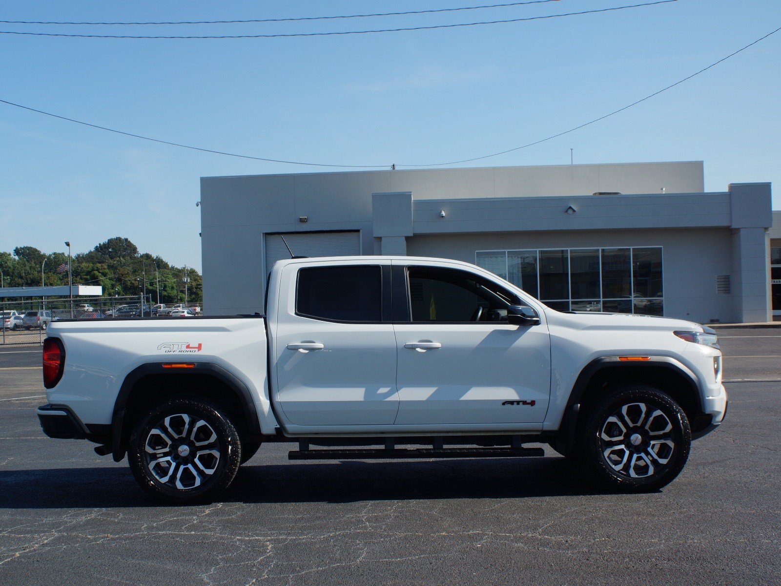 Used 2024 GMC Canyon AT4 w/ Canyon Safety Plus Package AWD/4WD image 19