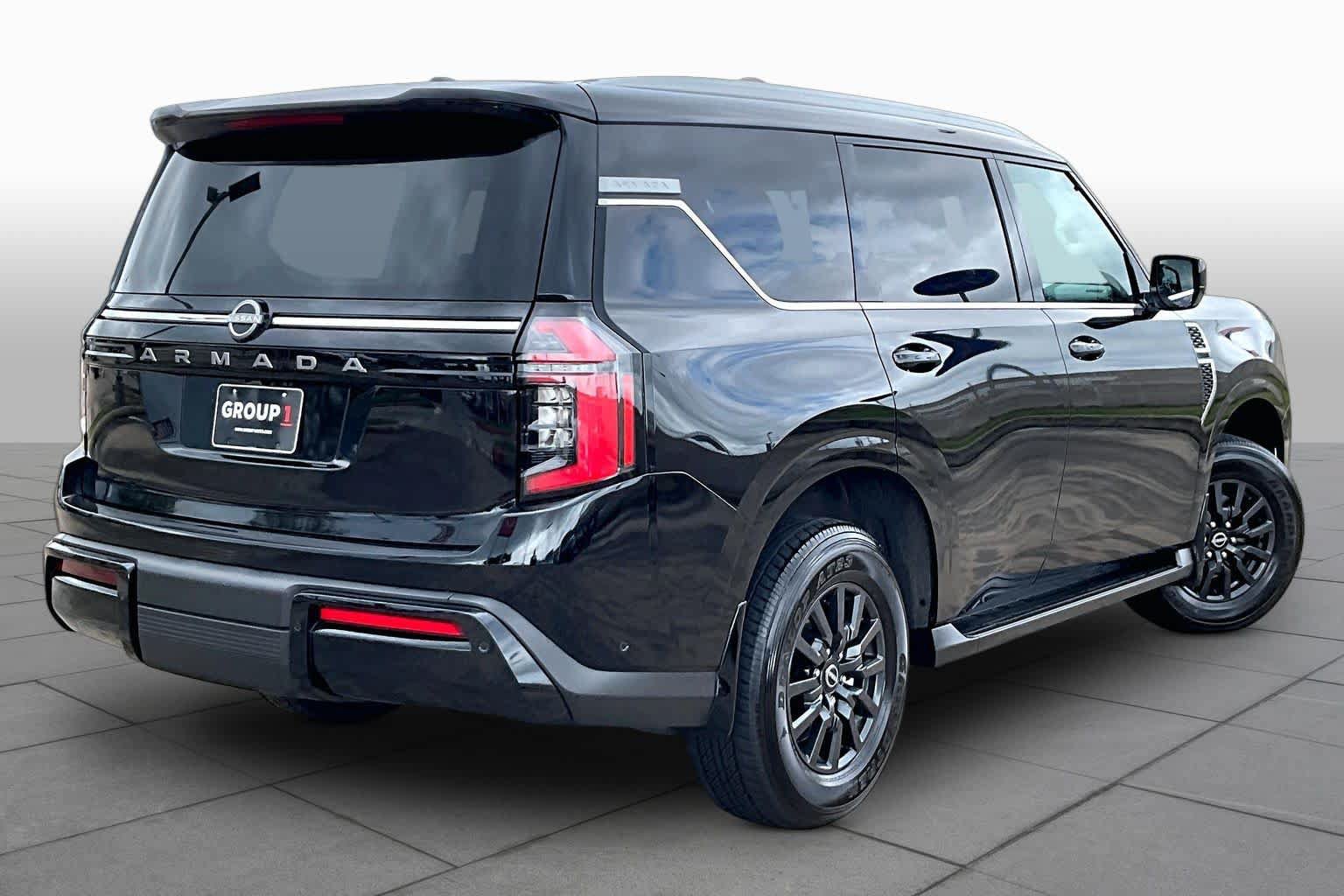 Used 2025 Nissan Armada SV AWD/4WD image 13