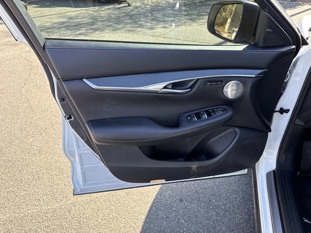 Used 2023 INFINITI QX50 Sport image 13