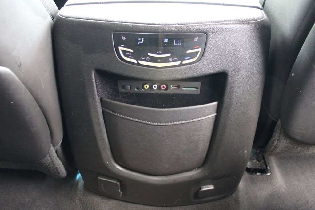 Used 2015 Cadillac Escalade Luxury AWD/4WD image 40