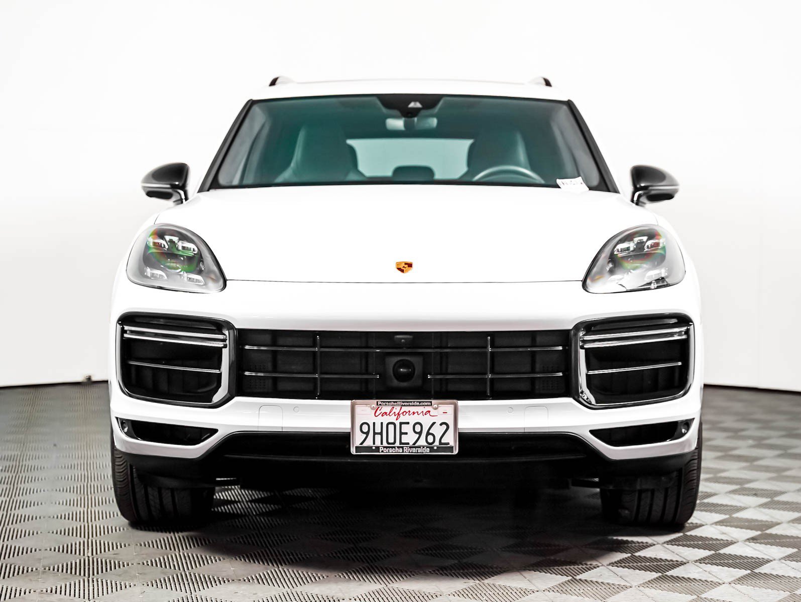 Certified 2023 Porsche Cayenne Turbo AWD/4WD image 7