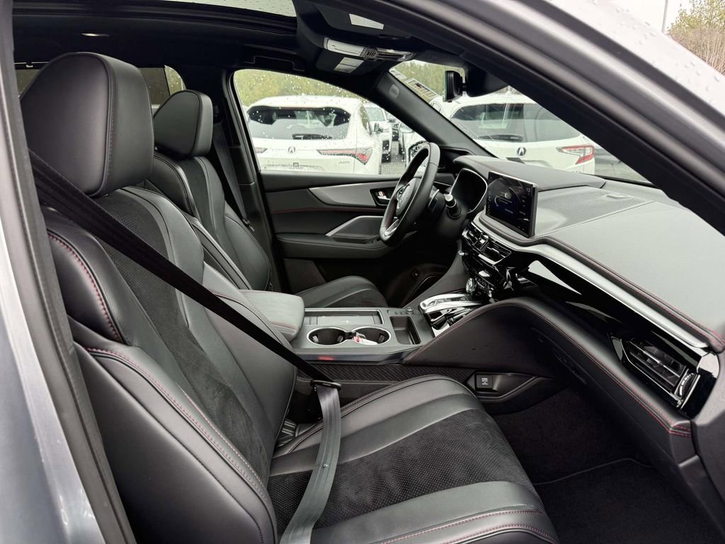 Used 2025 Acura MDX A-Spec image 14