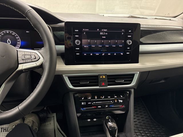 New 2025 Volkswagen Taos SE image 10