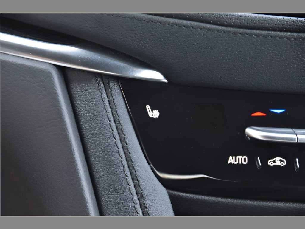 Used 2025 Cadillac XT5 Premium Luxury FWD image 38