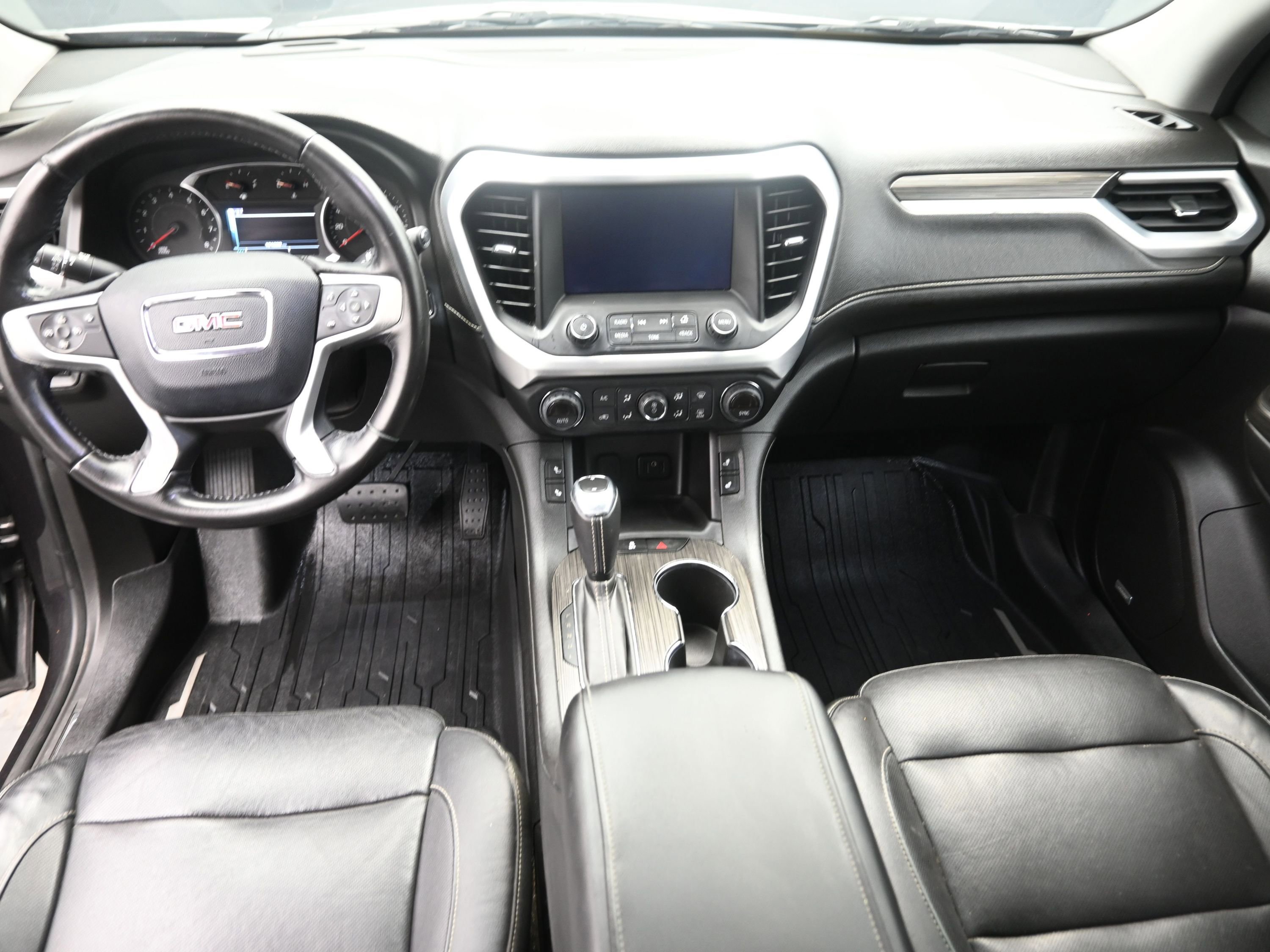 Used 2019 GMC Acadia SLT w/ LPO, Floor Liner Package image 16