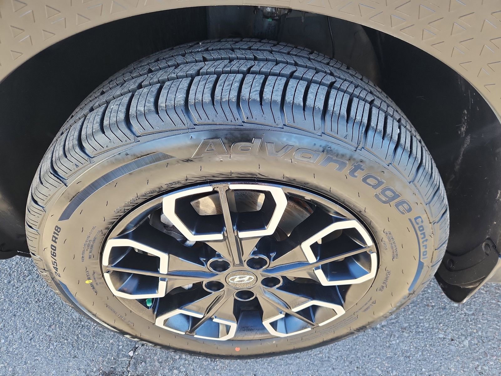 Used 2023 Hyundai Santa Cruz SEL Premium image 19