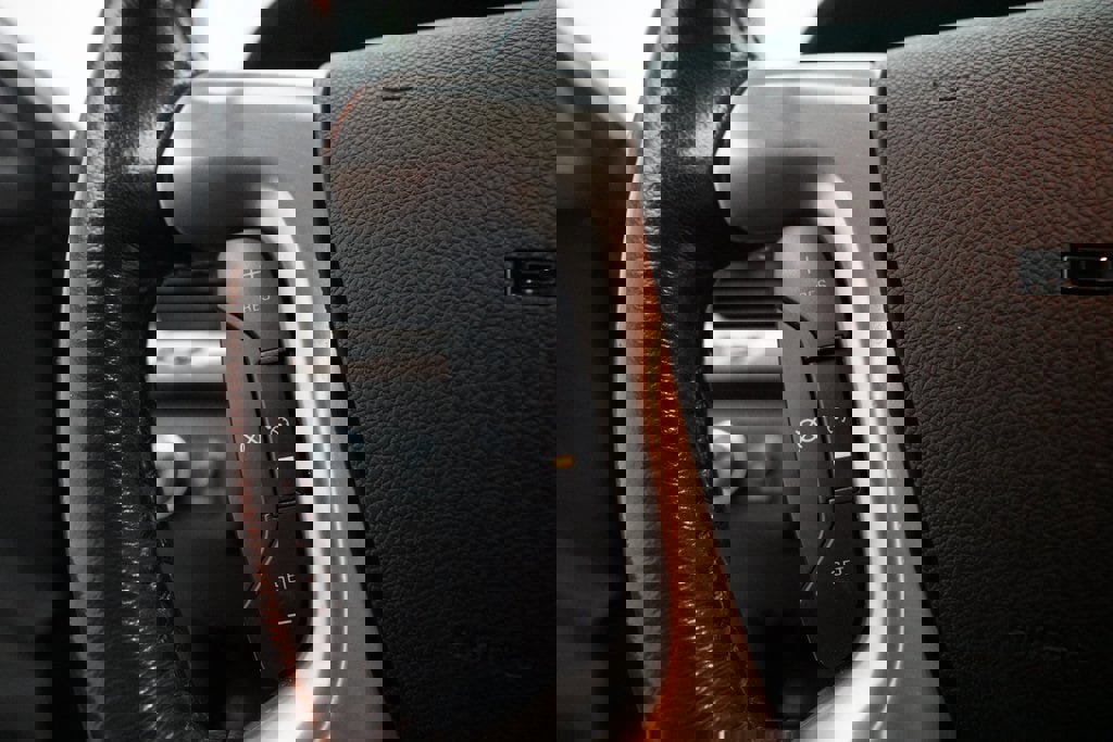 Used 2014 GMC Acadia Denali image 19