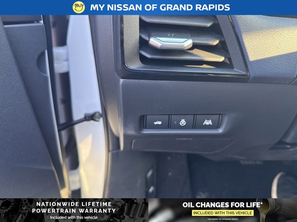 New 2026 Nissan Sentra SL w/ Floor Mat Package image 13
