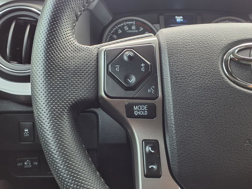 Used 2023 Toyota Tacoma Limited AWD/4WD image 14