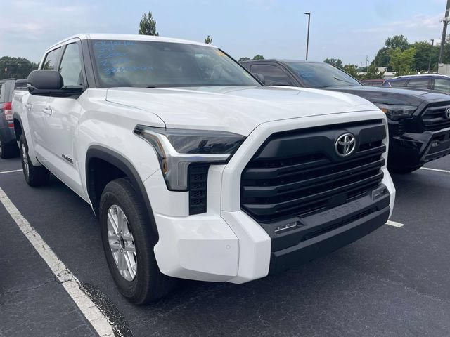 Used 2026 Toyota Tundra SR5 w/ SR5 Premium Package AWD/4WD image 1