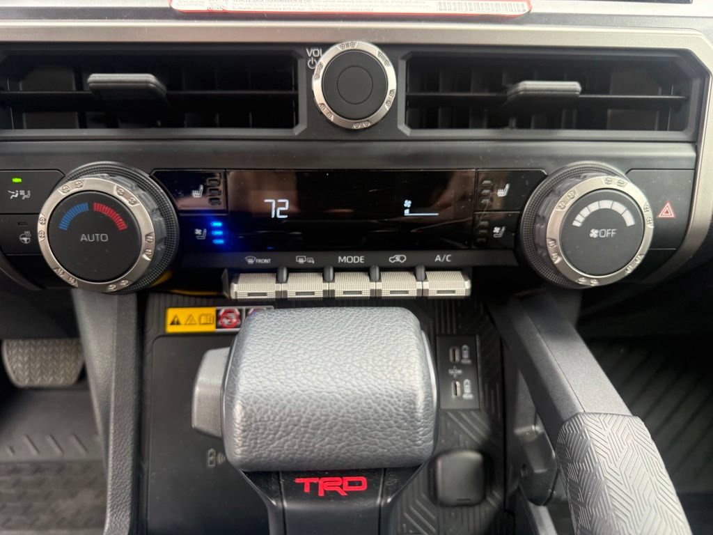 Used 2025 Toyota 4Runner TRD Off-Road Premium AWD/4WD image 21