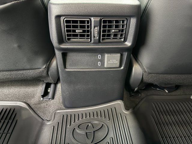 Used 2025 Toyota 4Runner Limited image 31