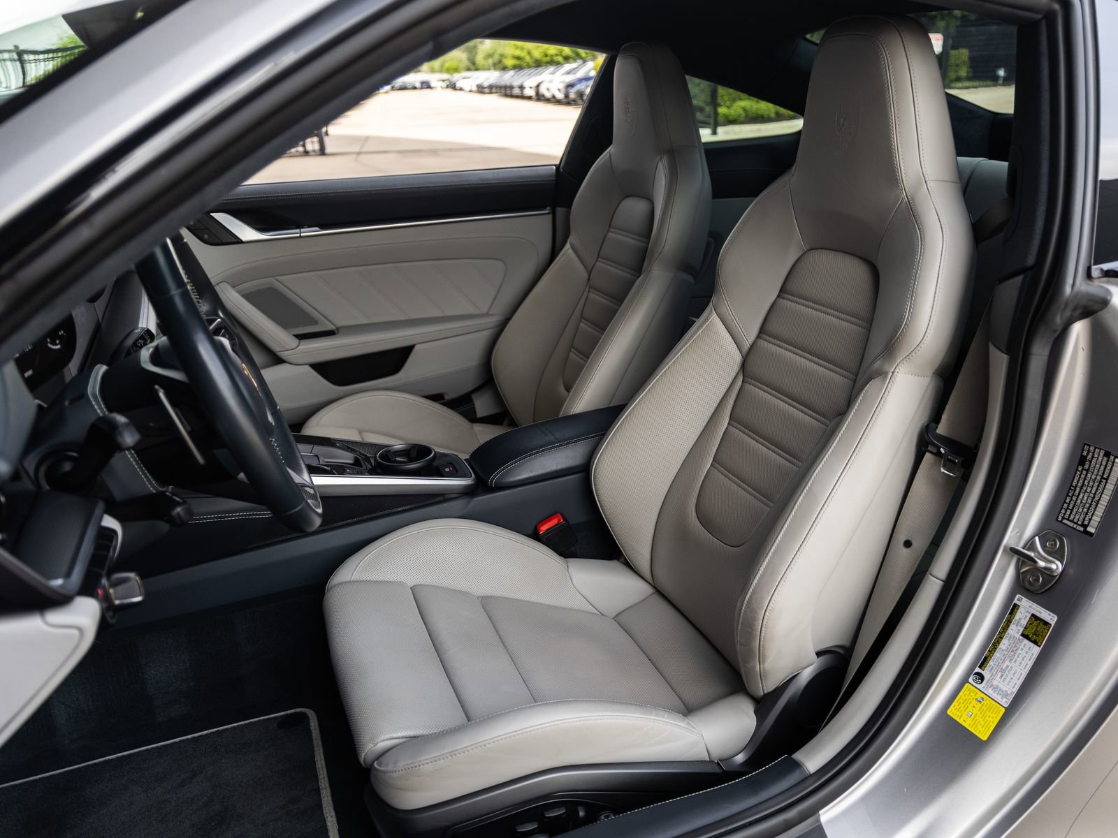 Used 2022 Porsche 911 Turbo S image 5