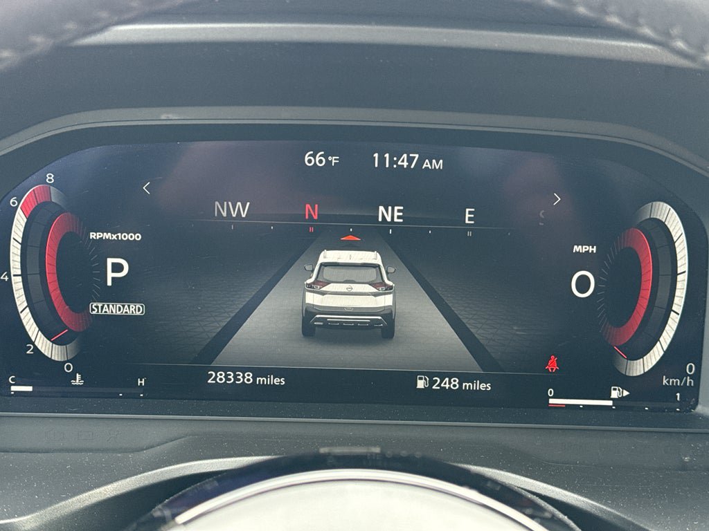 Used 2023 Nissan Rogue Platinum FWD image 21