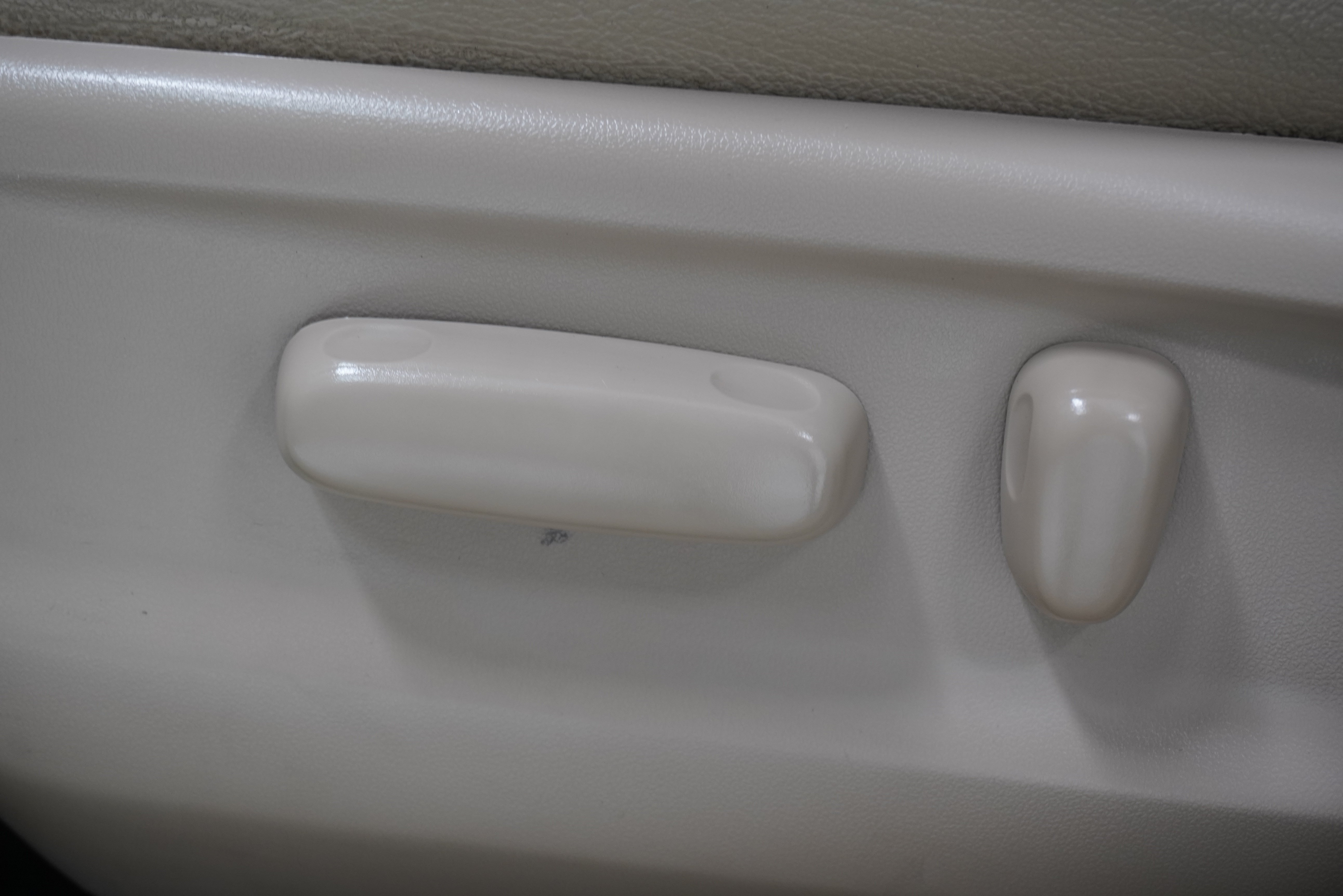 Used 2011 Toyota Venza FWD image 14