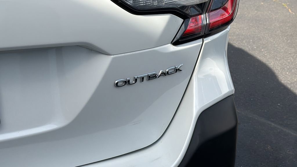Used 2021 Subaru Outback Premium image 11